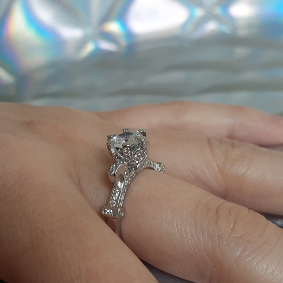 .925 Silver Simulated Diamond Ring - Picture 2 of 6